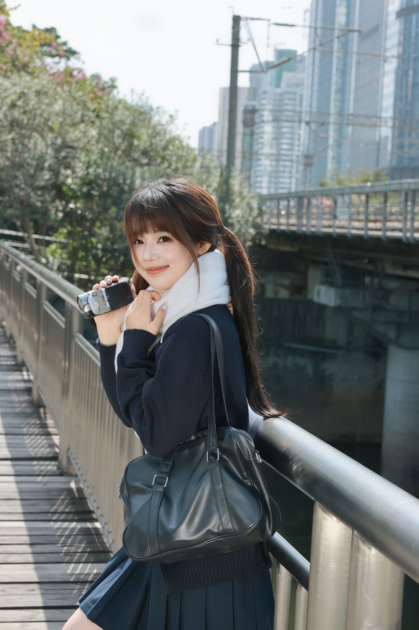 《冬日 JK 纪事 | 铁轨旁的少女心事》[20P]