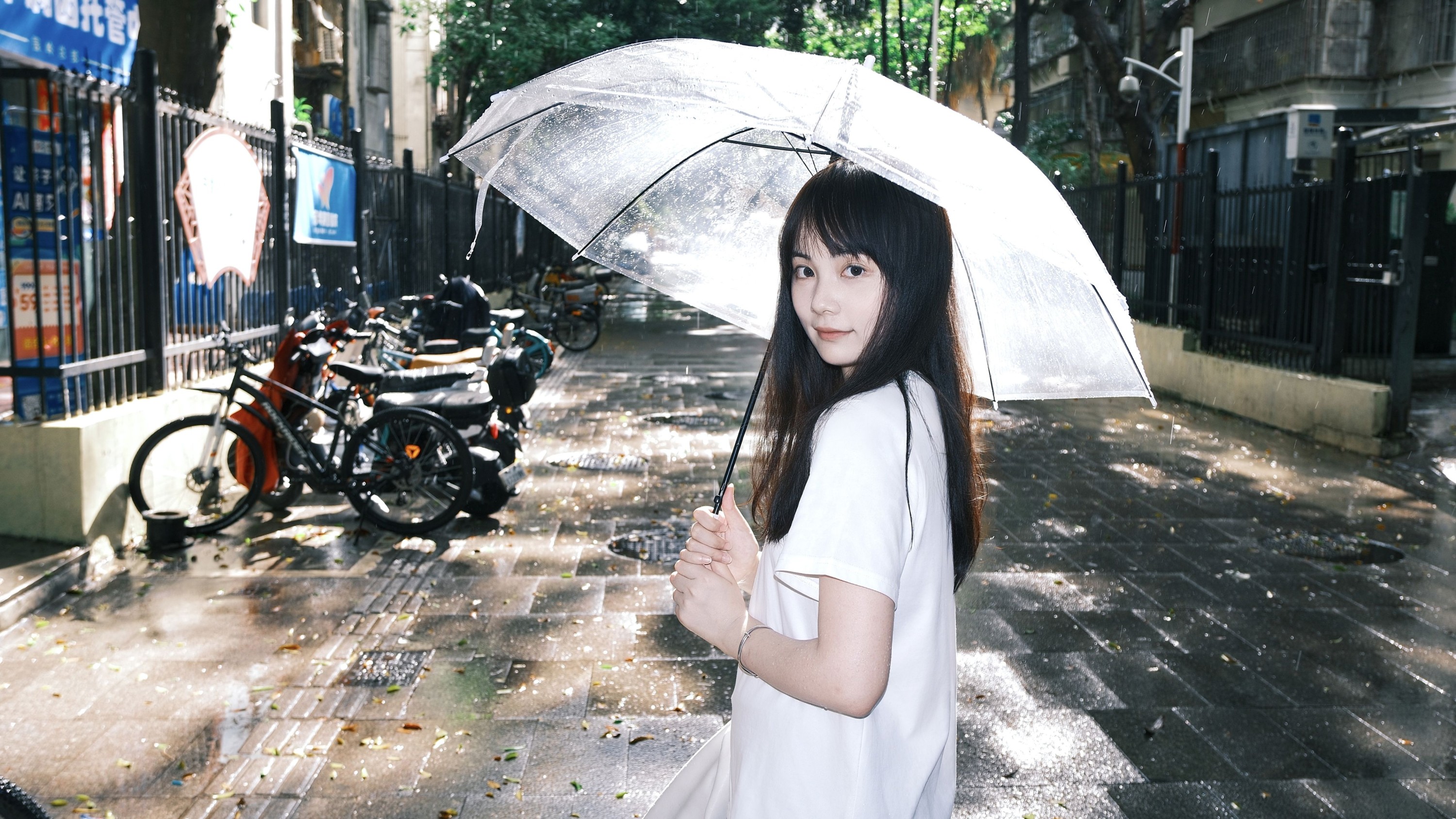 《晴雨天少女》[9P]