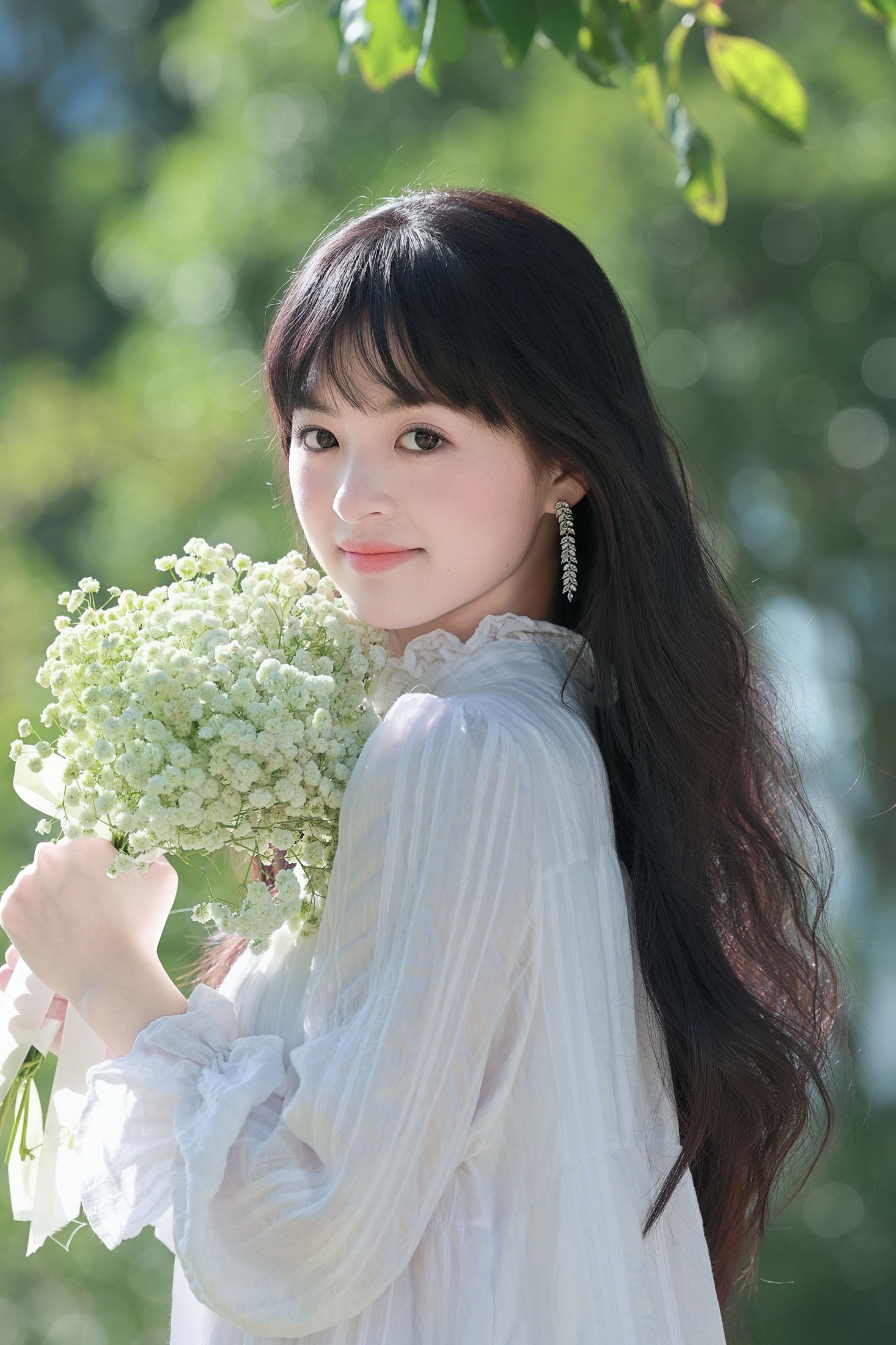 《风停在水面，她的笑像一整个春天》[14P]