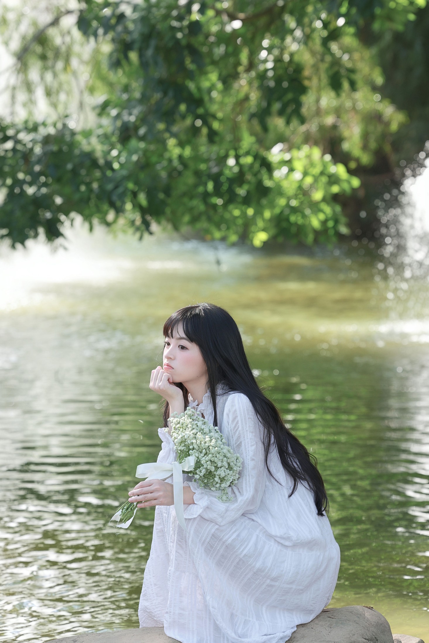 《风停在水面，她的笑像一整个春天》[14P]
