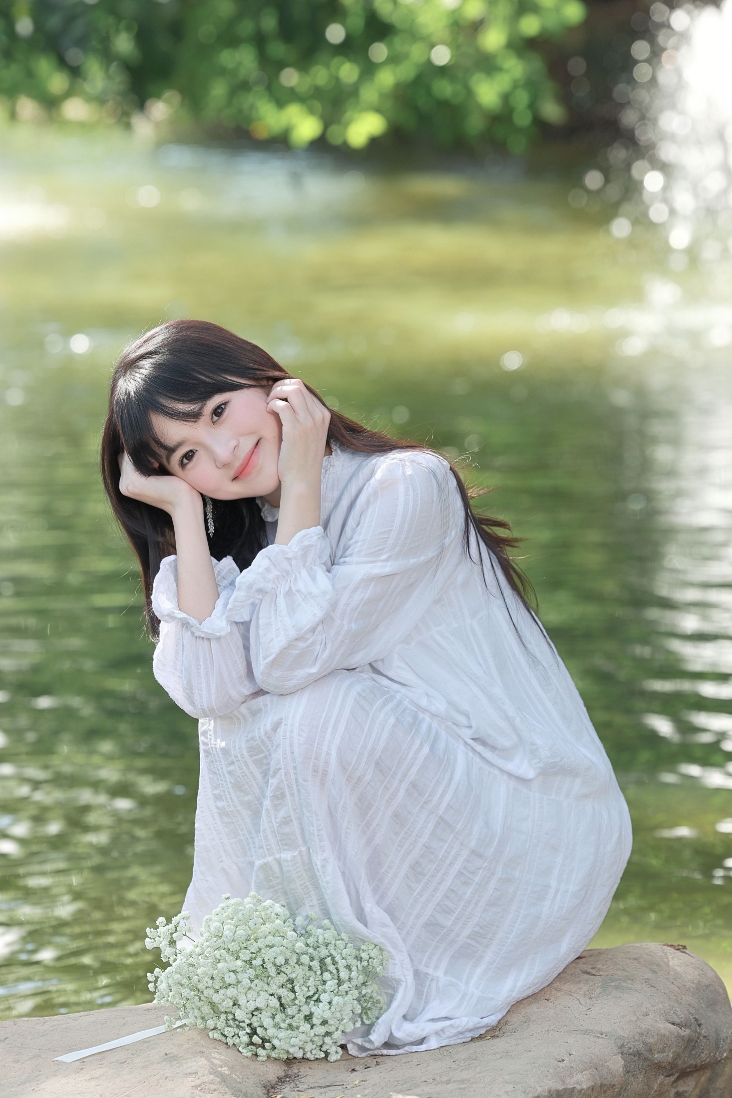 《风停在水面，她的笑像一整个春天》[14P]