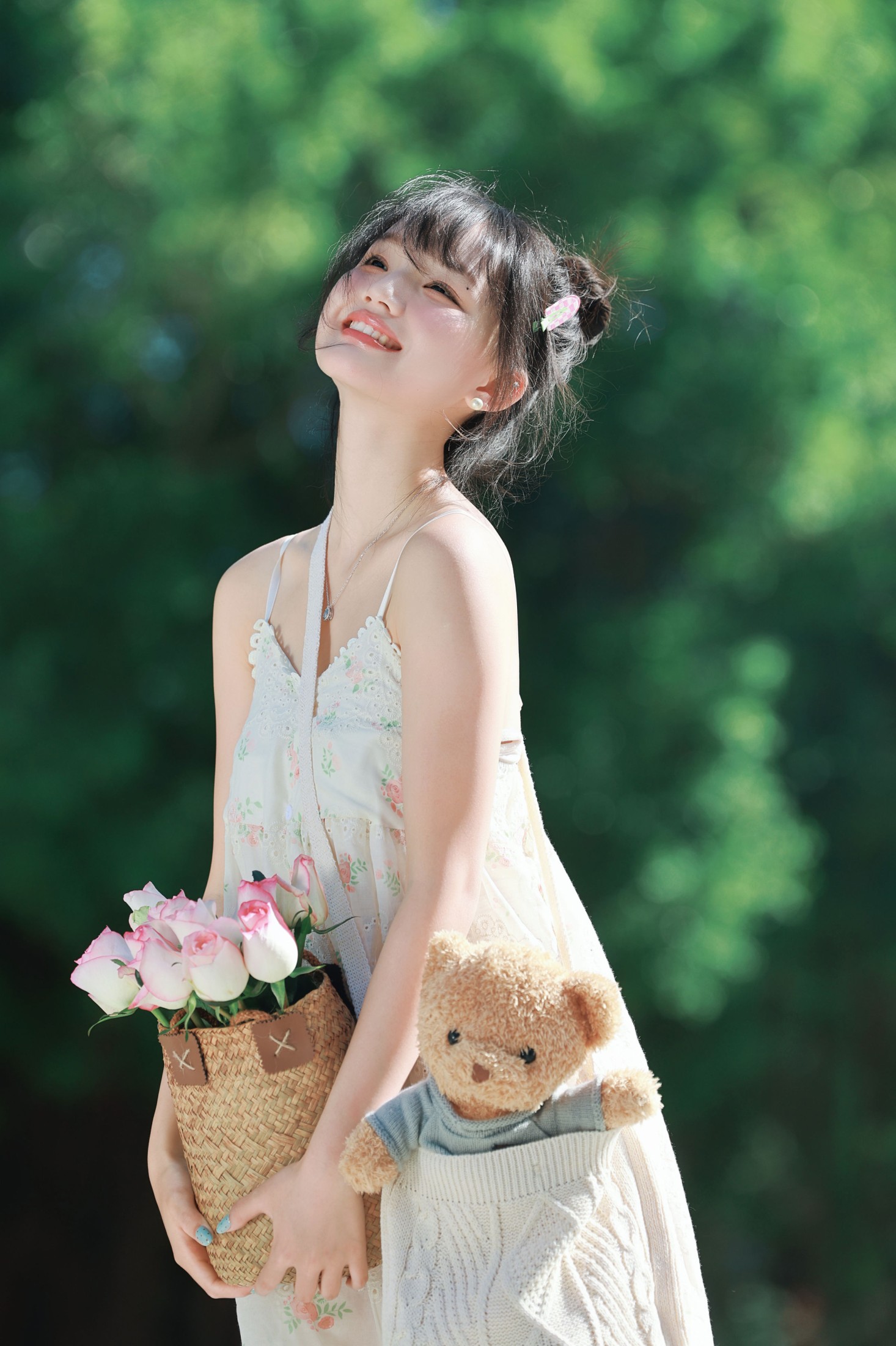 《夏日、小熊与她，藏在绿意里的温柔瞬间》[19P]