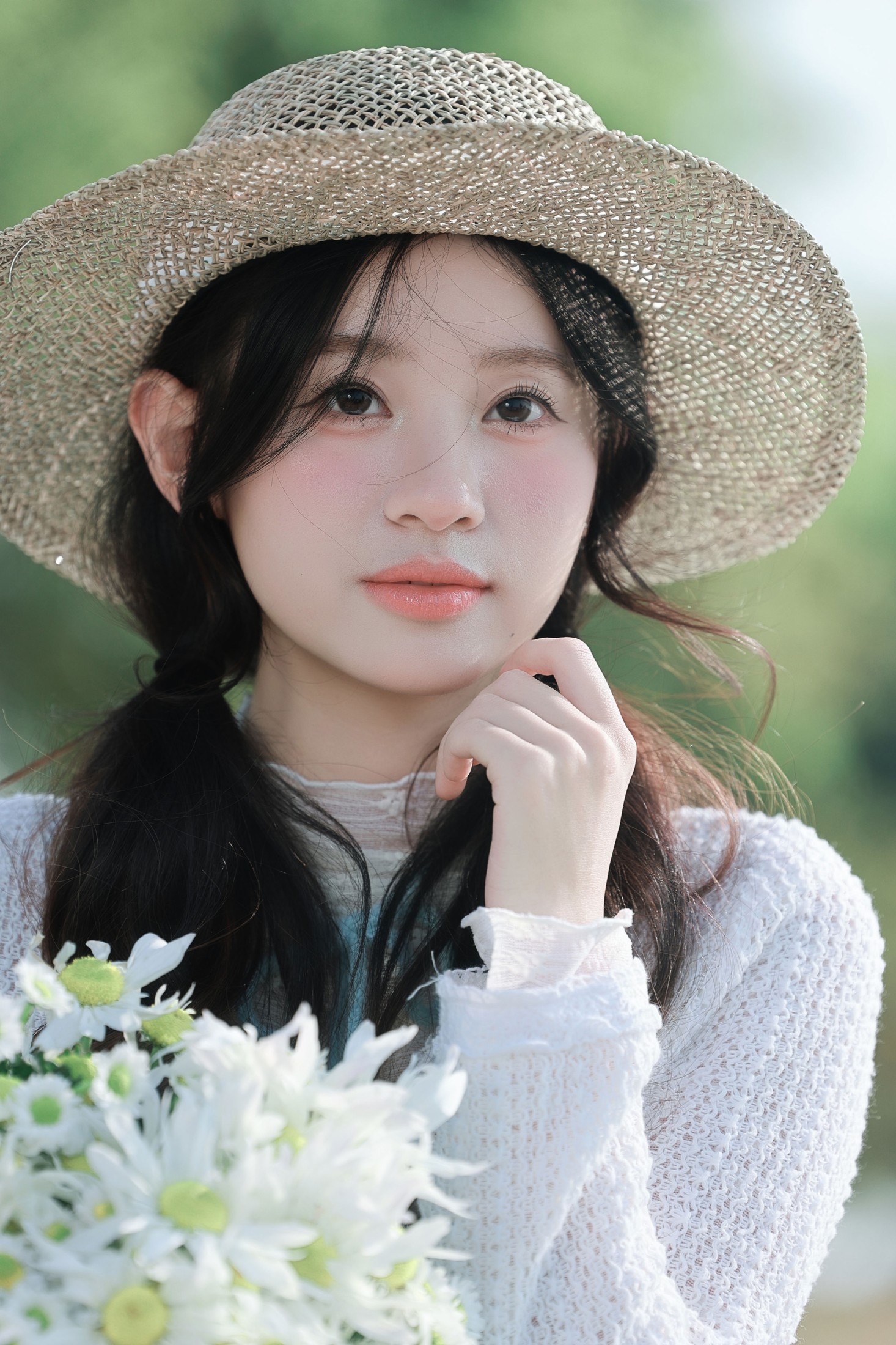《春日草坪拍照攻略｜教你拍出森系少女感大片》[14P]