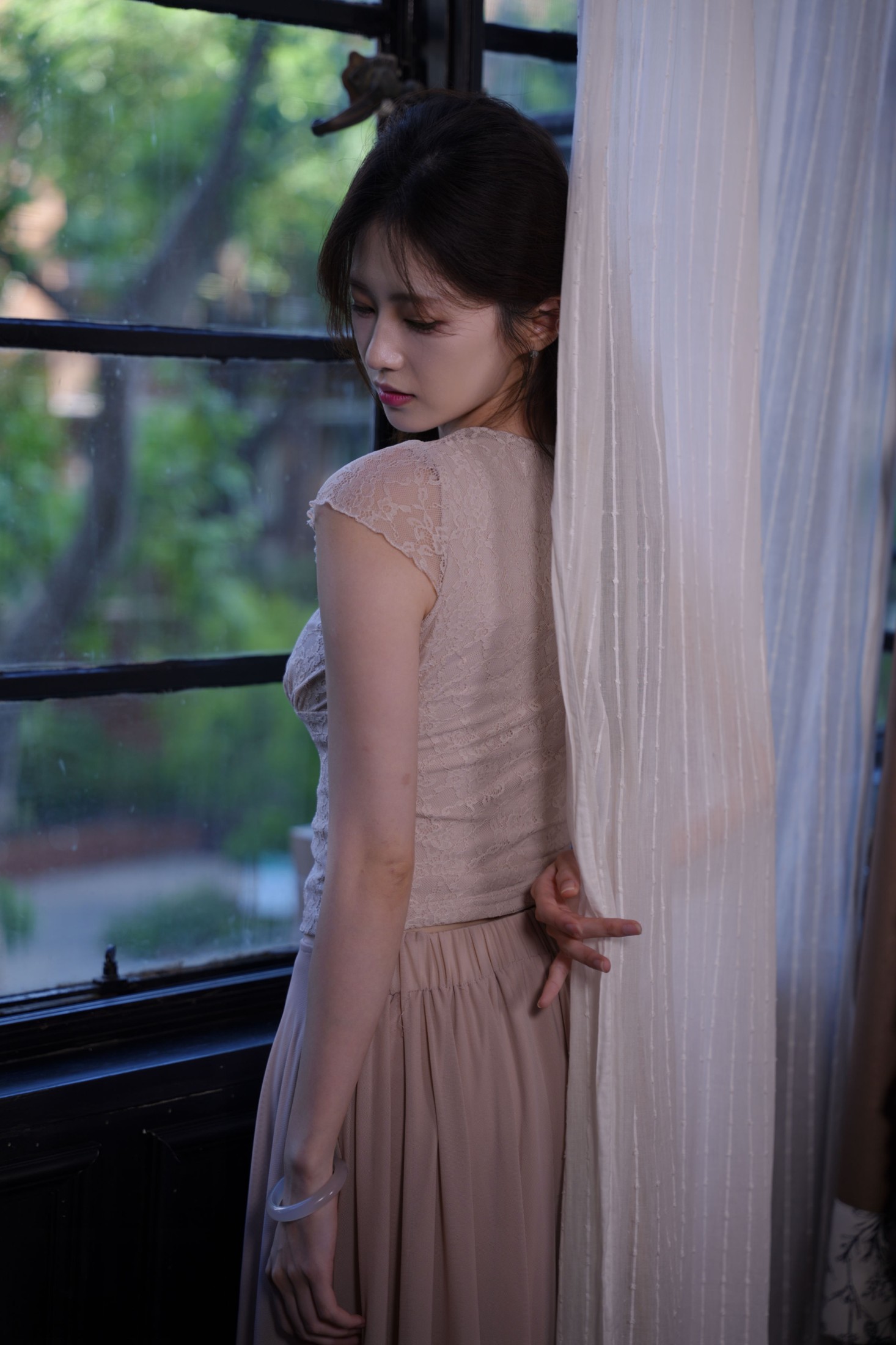《怡宝-蕾丝绑带裙》[10P]