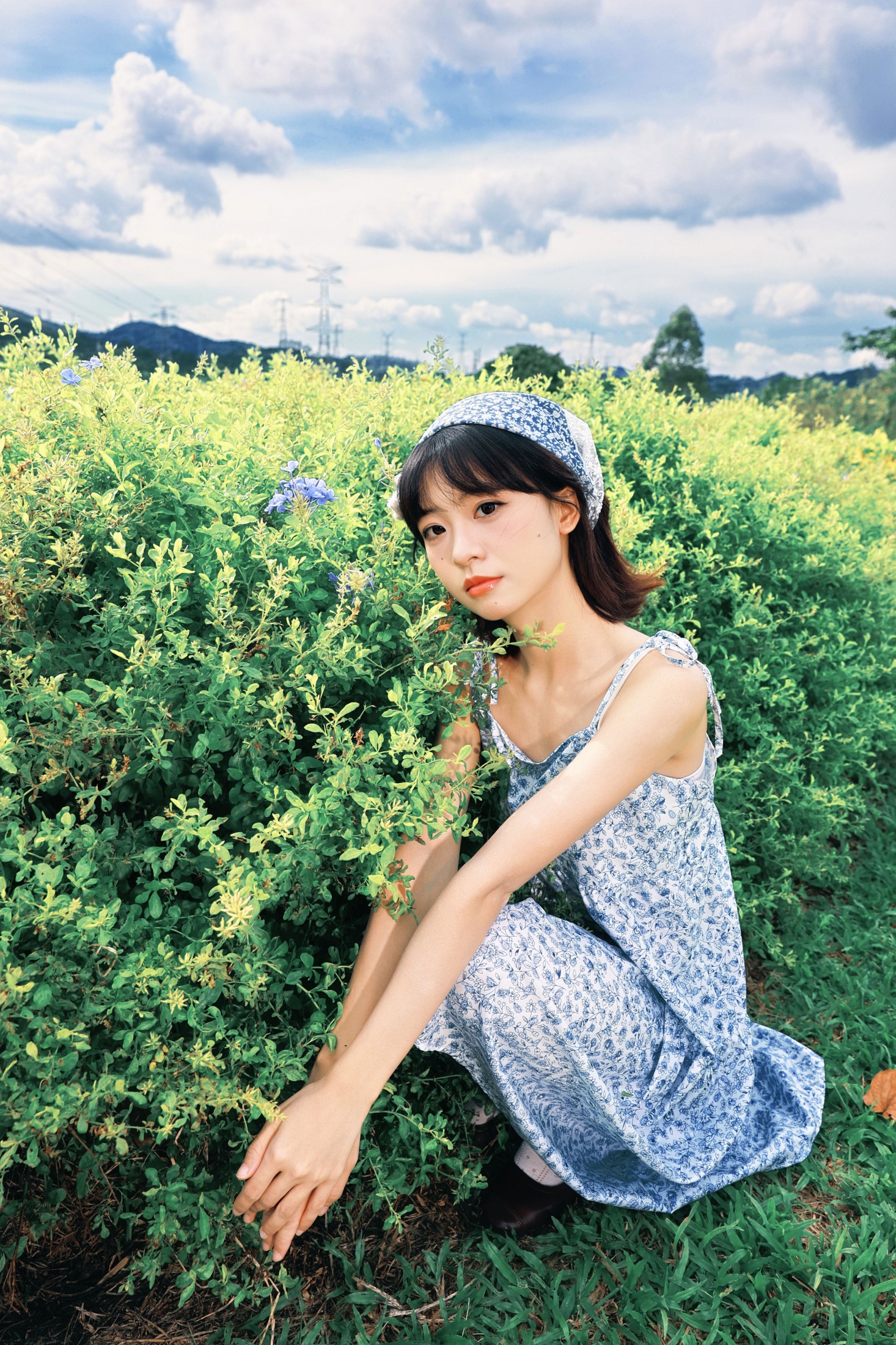 《夏天的风，是蓝白碎花裙的温柔告白》[11P]