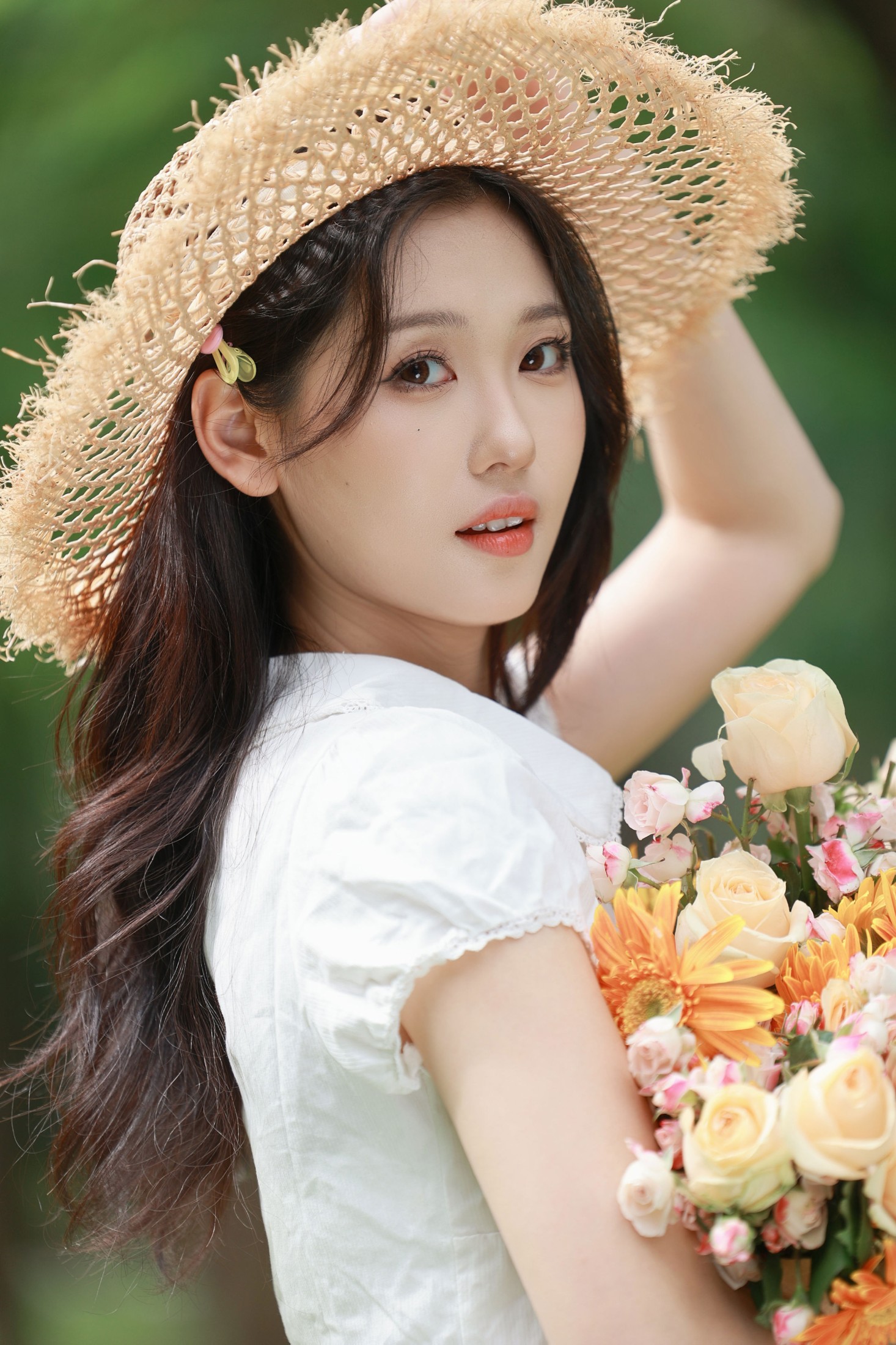 遇夏日，花遇温柔 | 藏在草帽与花束里的小美好