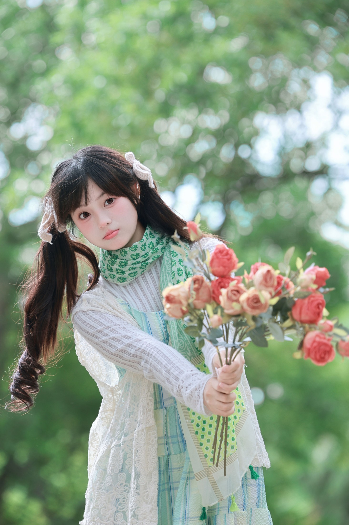 闯入现实版爱丽丝梦游仙境 森系少女写真