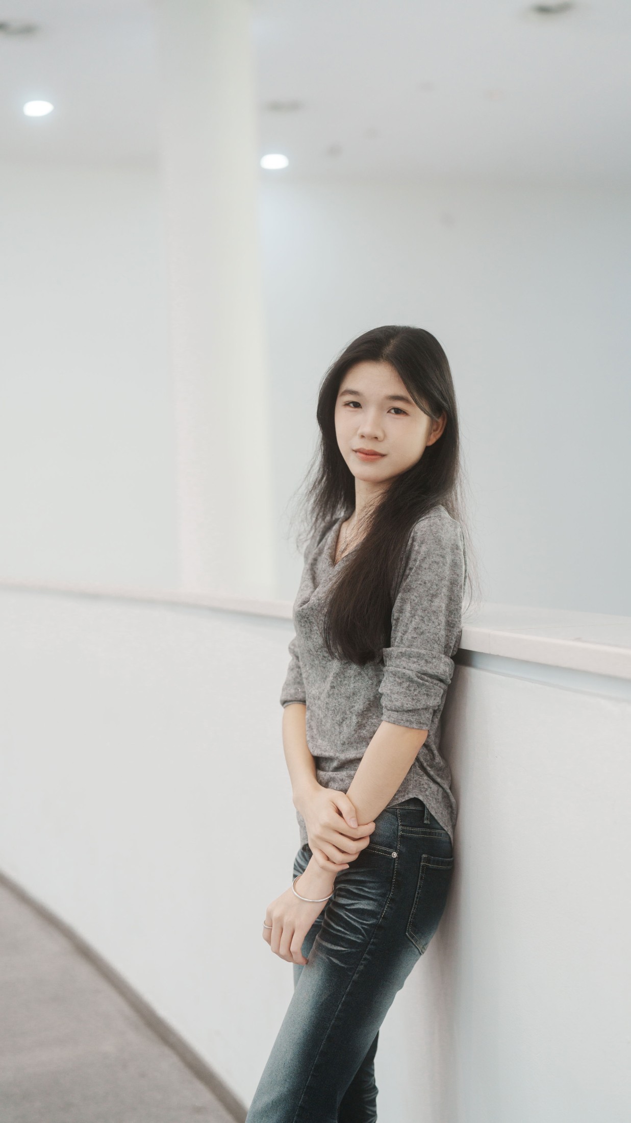 酷似刘浩存的小姐姐