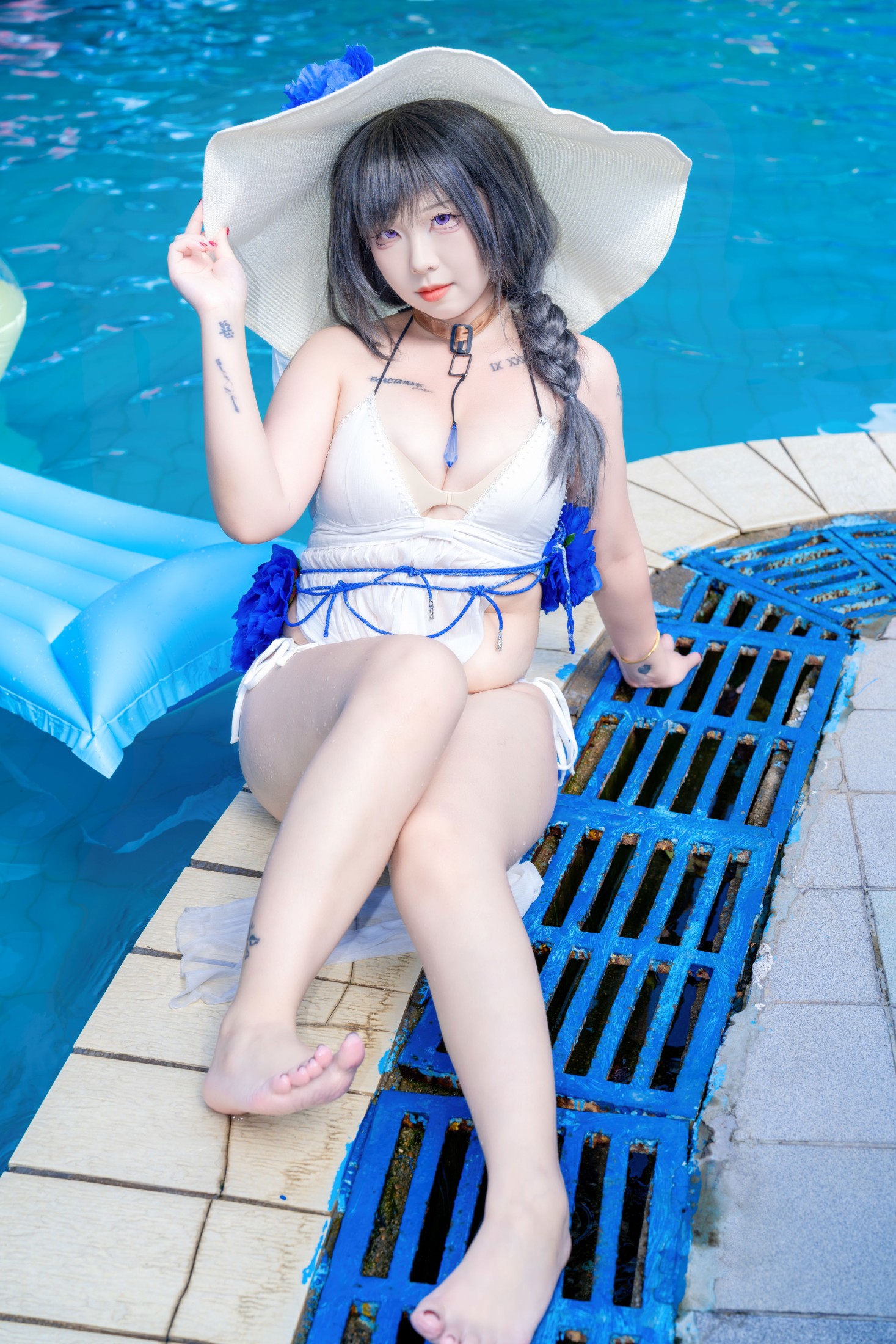 梅里泳装