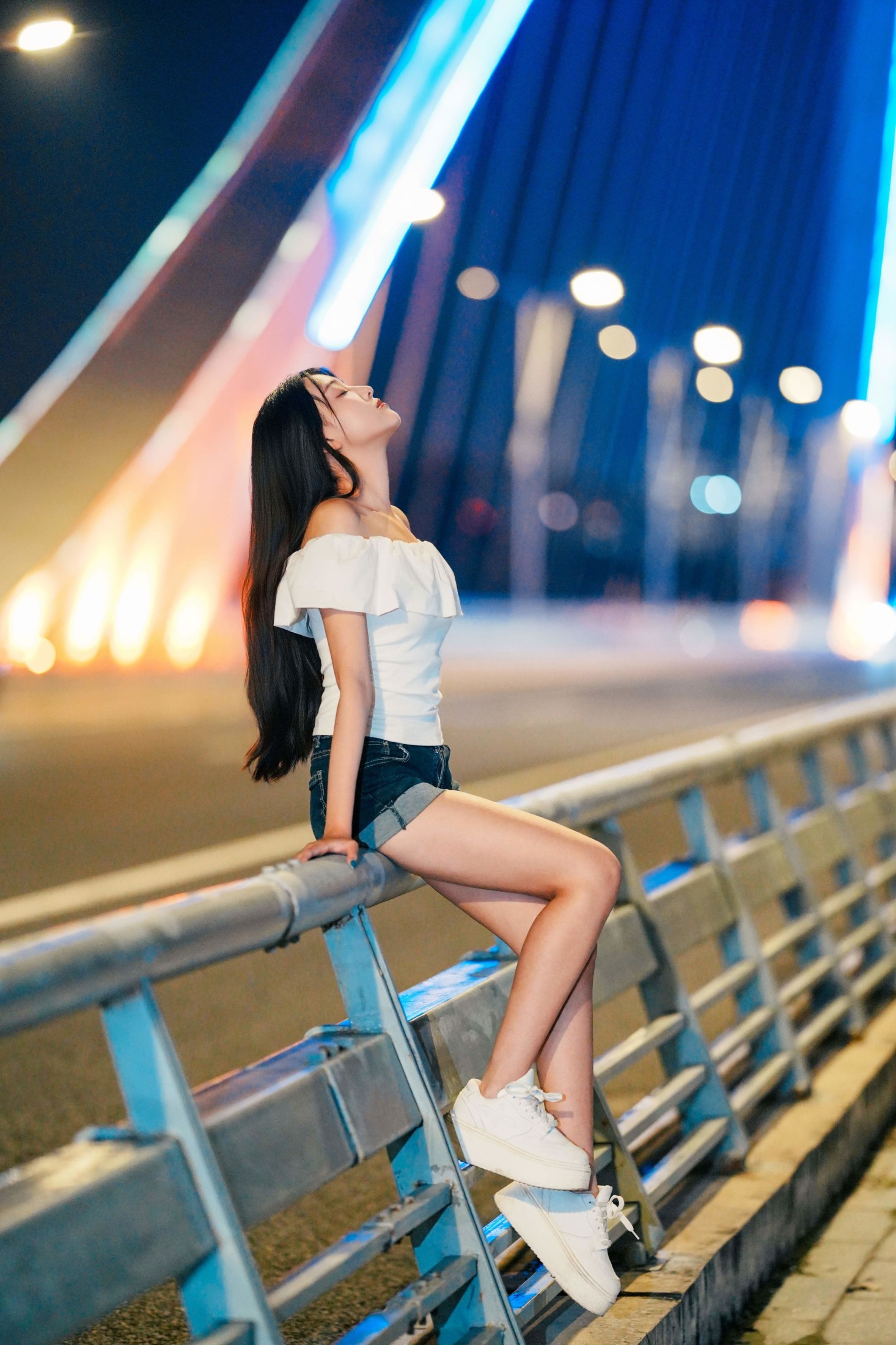 《模特小月 ｜ Vol.83 - 夜色中的少女》[14P]