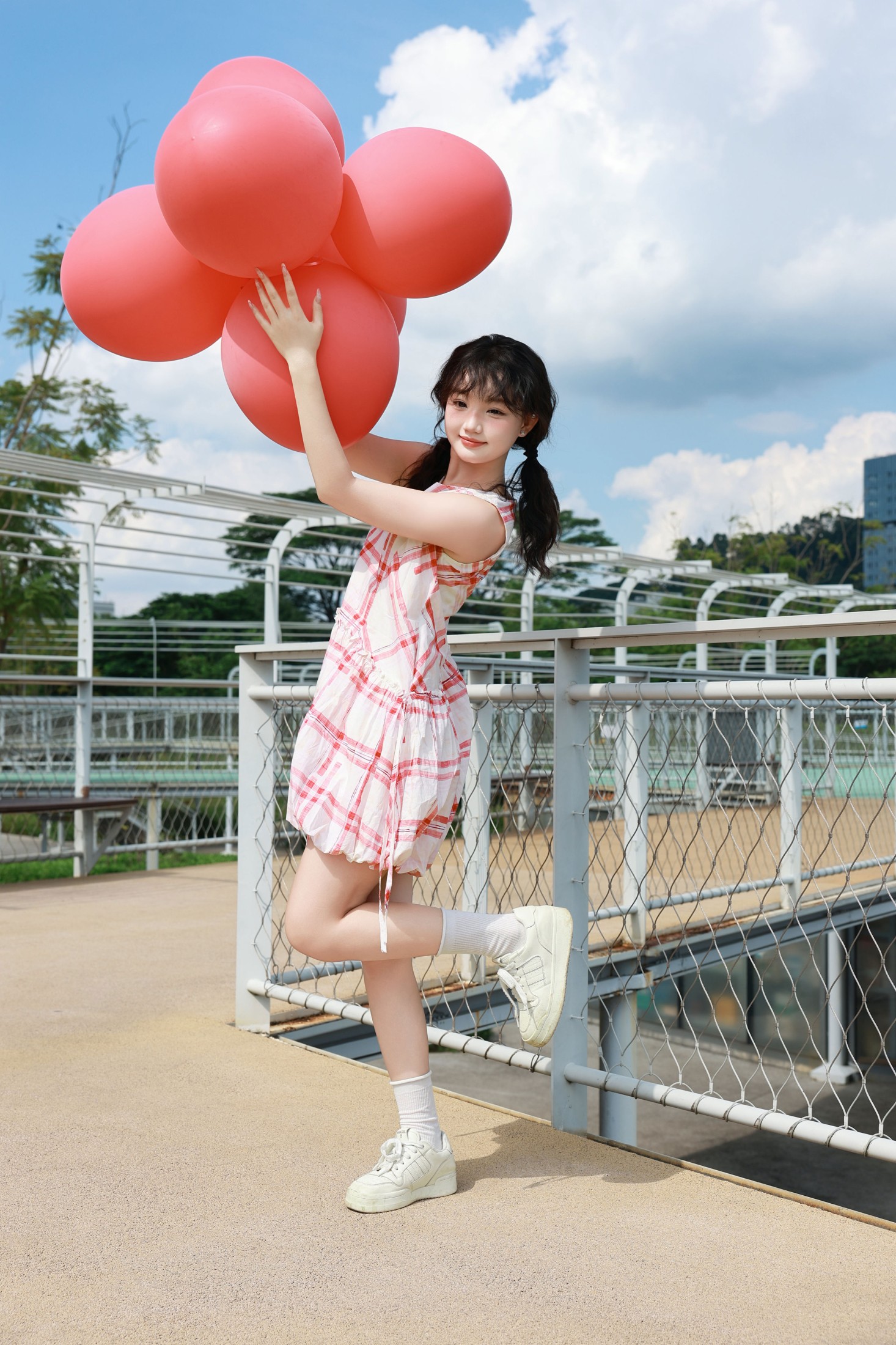粉气球与晴空，是夏日限定浪漫