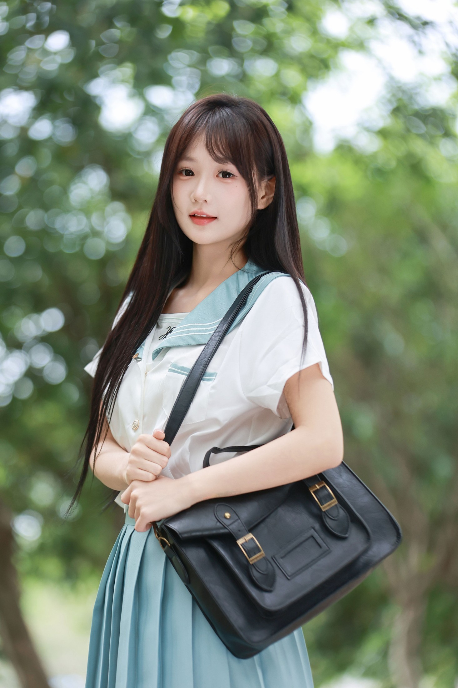 《风一吹，就掉进了水色 JK 的夏天》[22P]