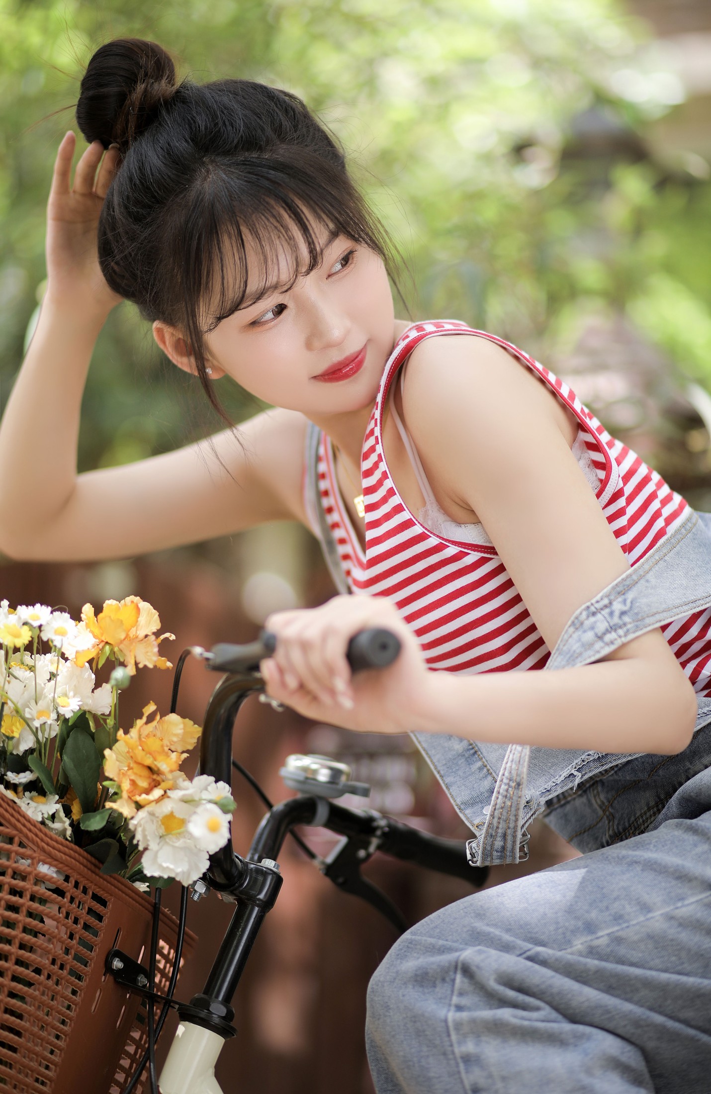《夏日午后的单车与她》[17P]