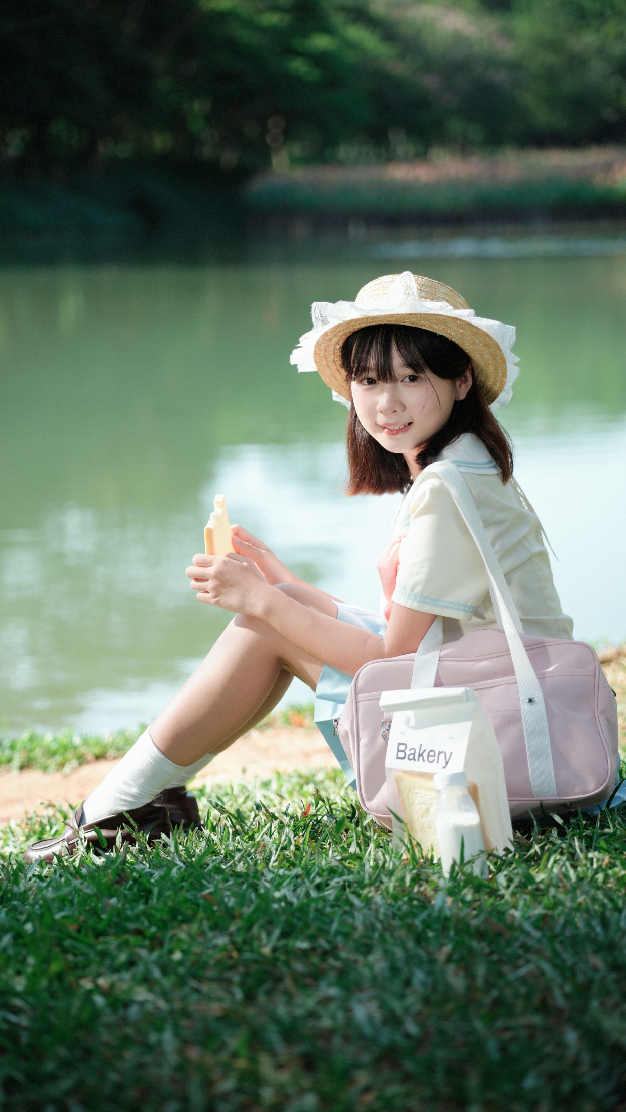 《湖边少女》[20P]