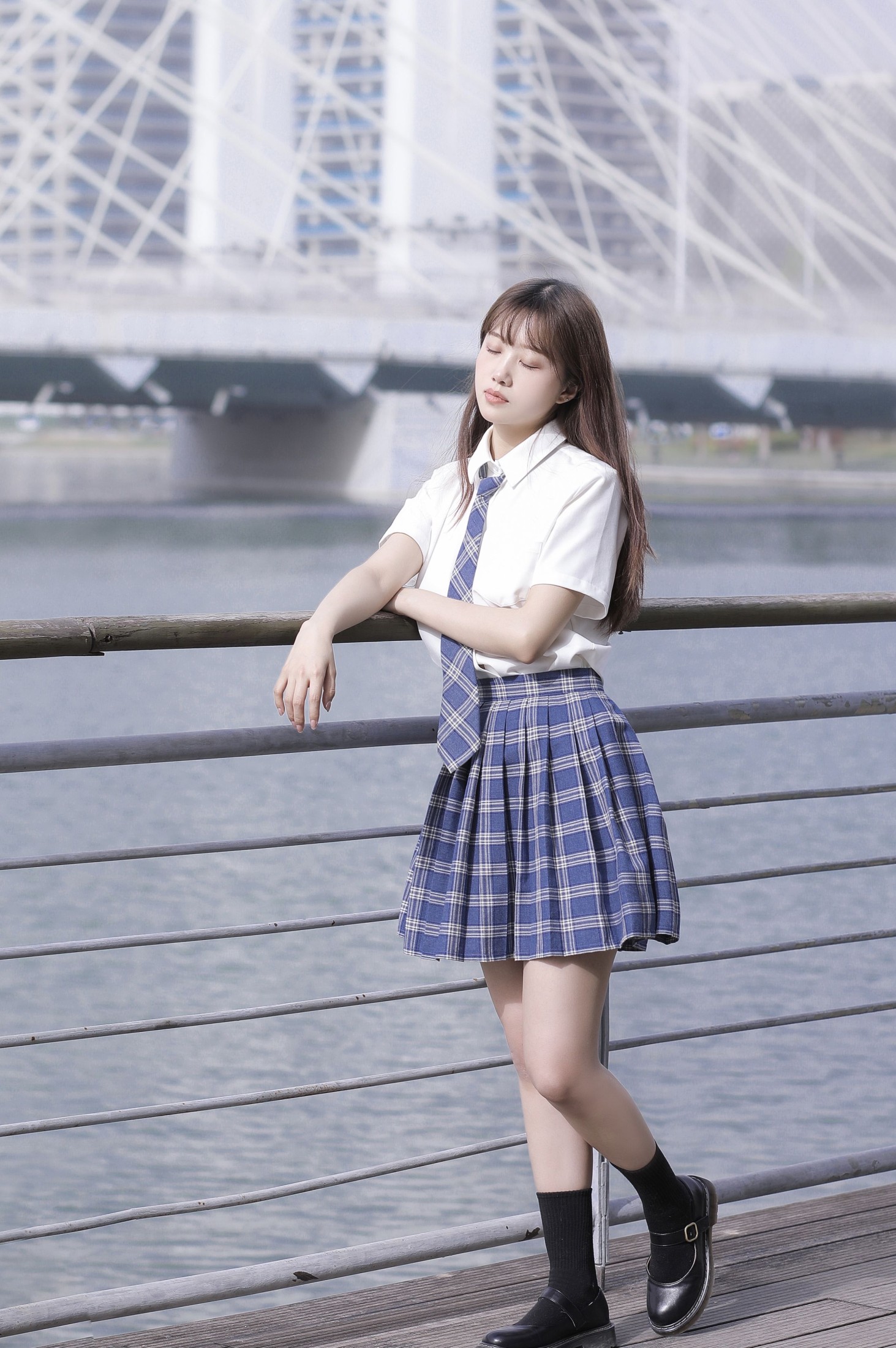 《桥上的少女》[10P]