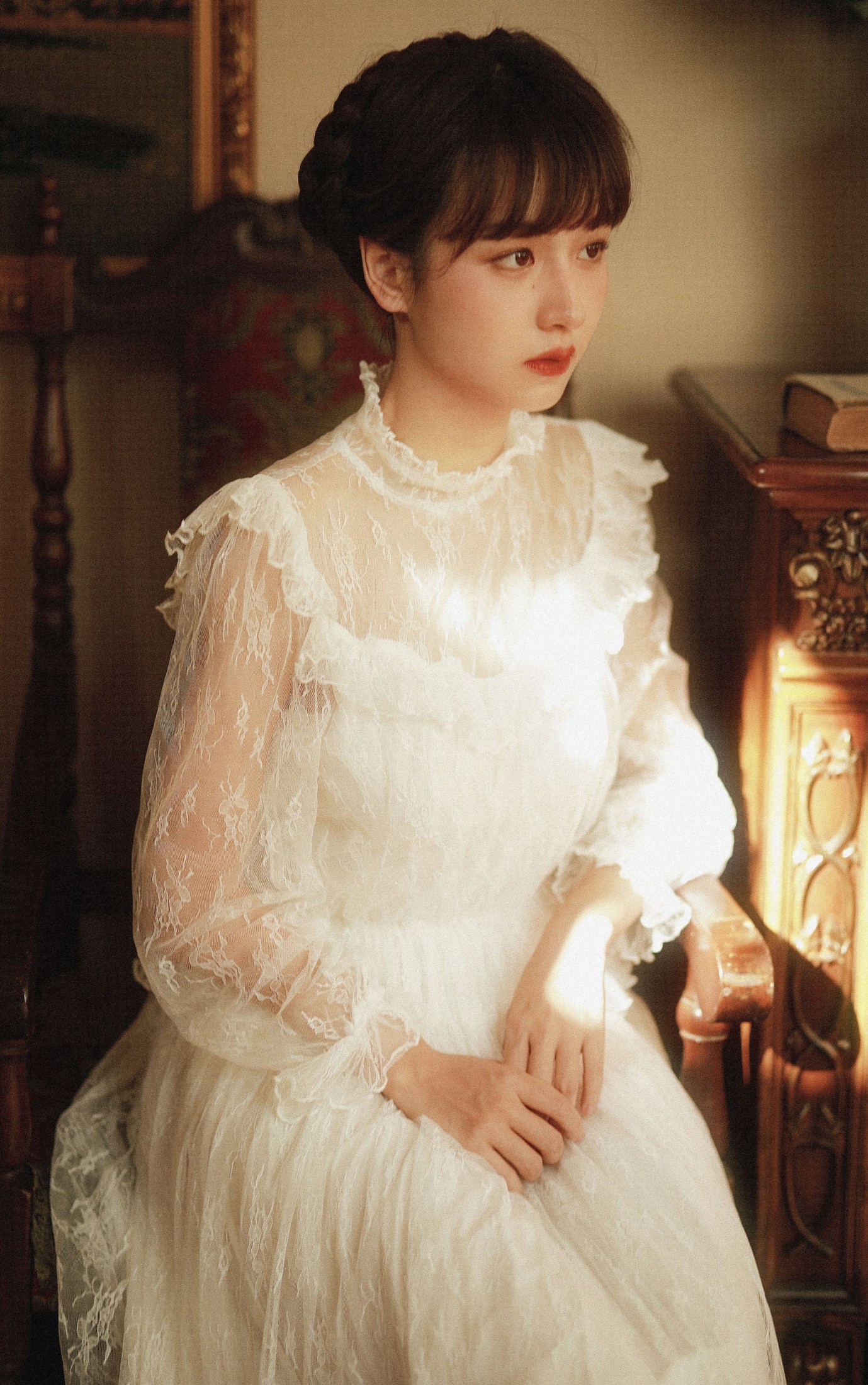 《庄园里的少女》[13P]