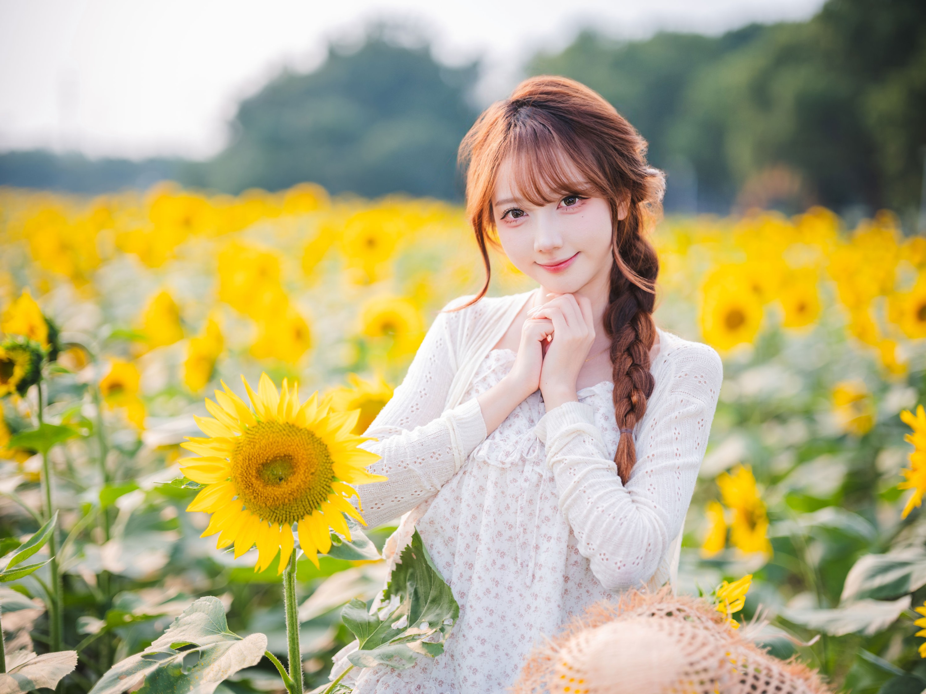 《秋日花海 少女吊带裙》[9P]