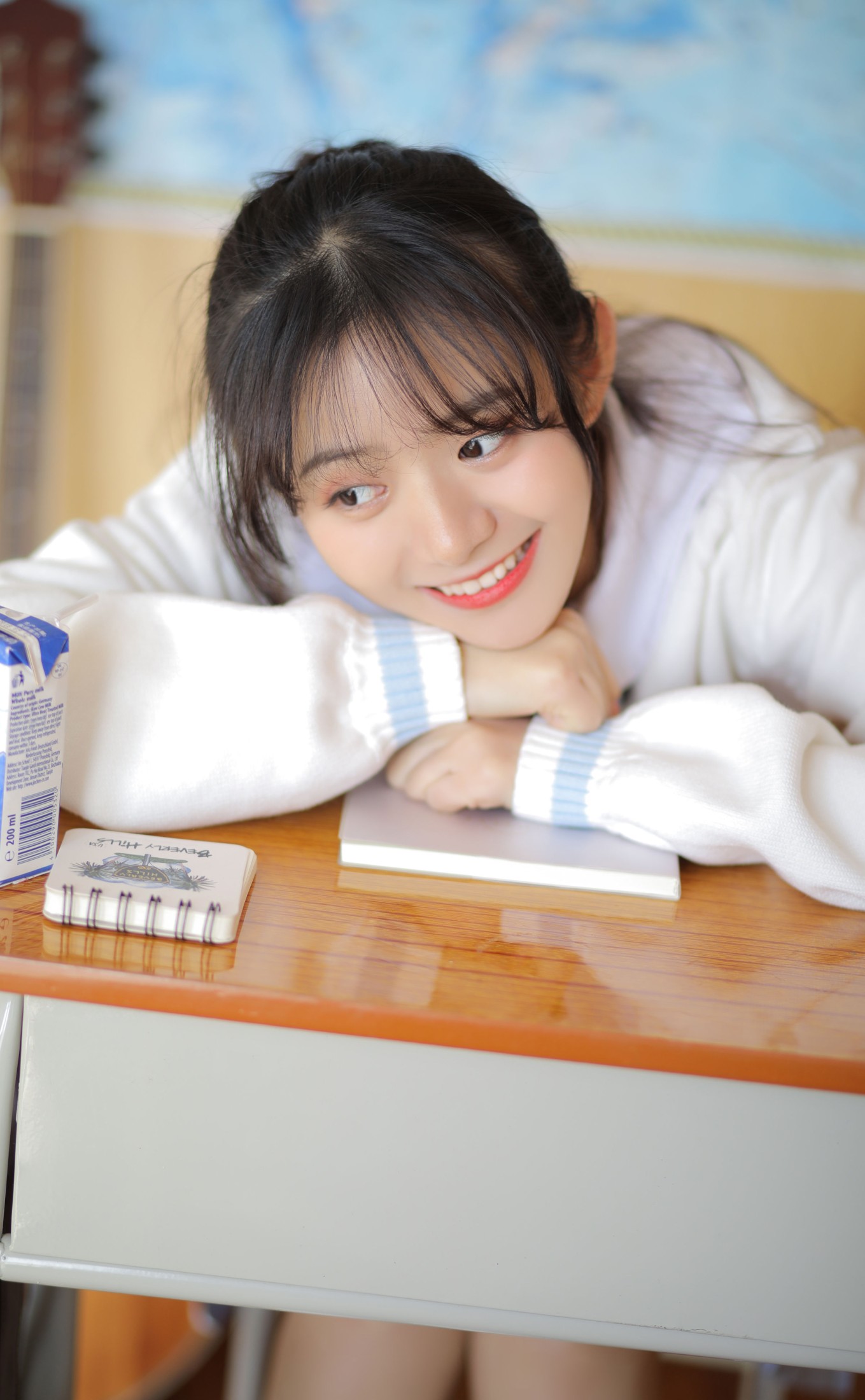 《晴朗的教室里》[9P]