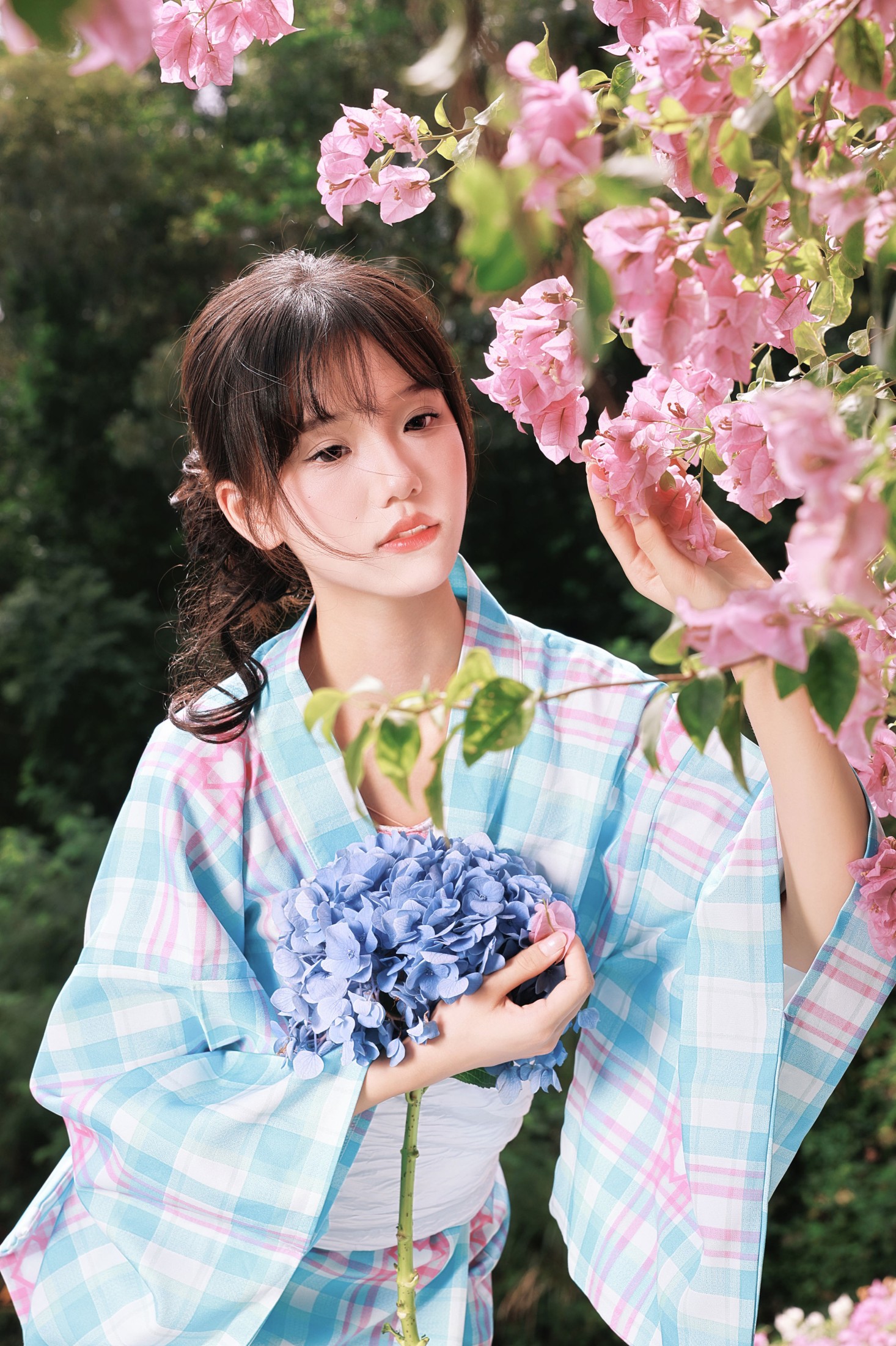夏花序章 | 当和服遇上三角梅，写一封蓝色的情书