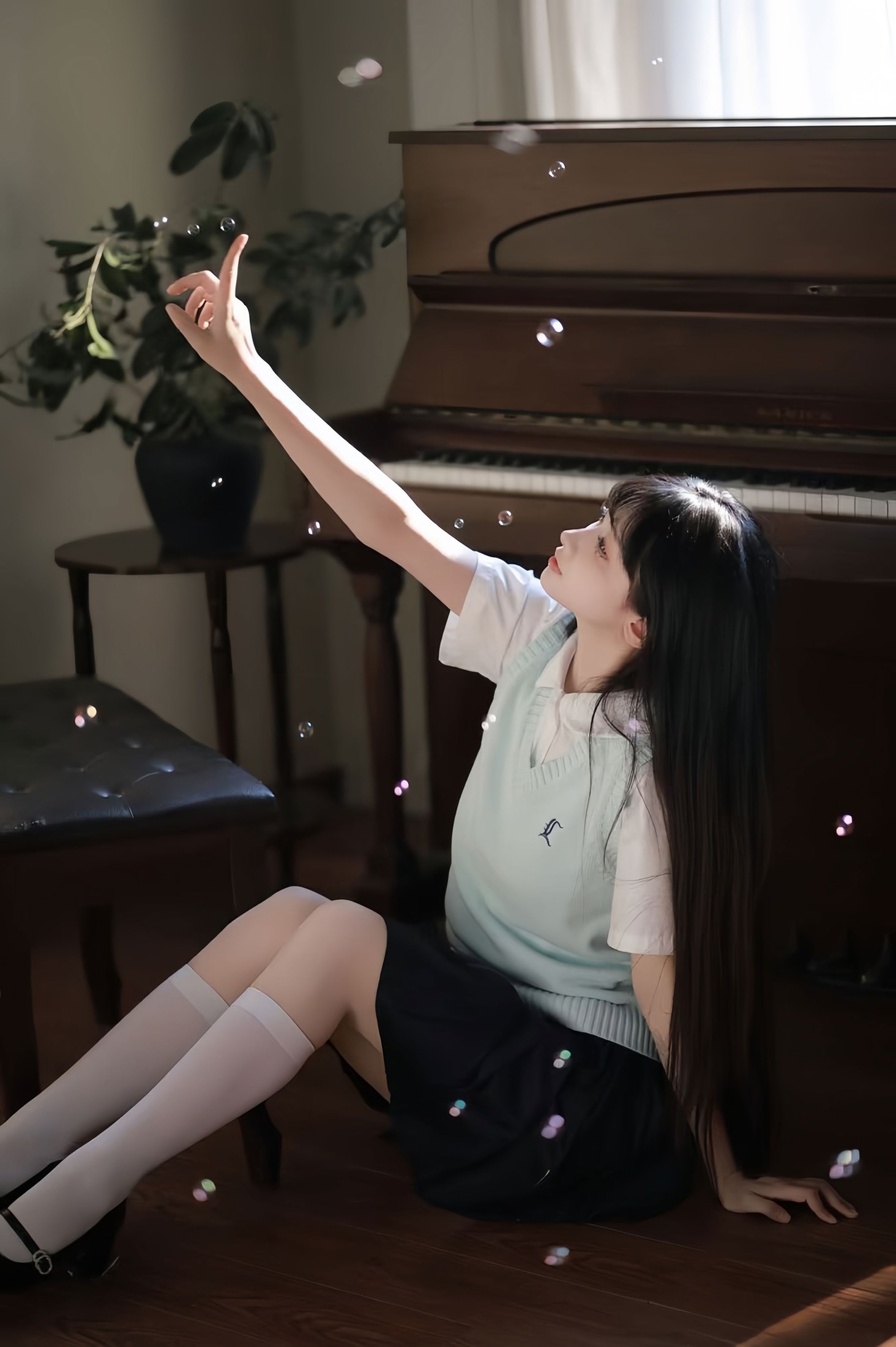《下课的钢琴室》[12P]
