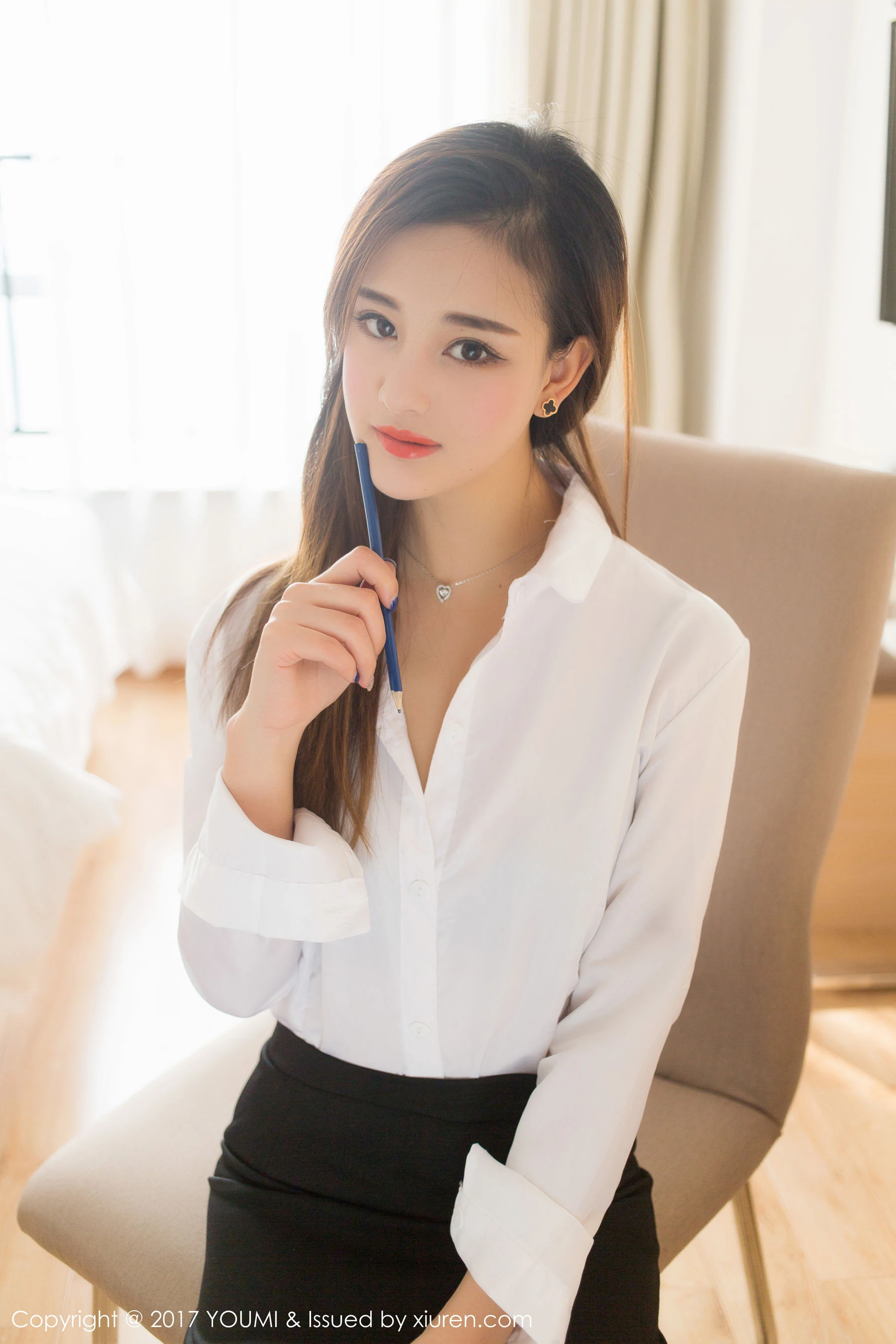娜娜TINA《黑丝OL诱惑+学生装》 尤蜜荟 VOL.087