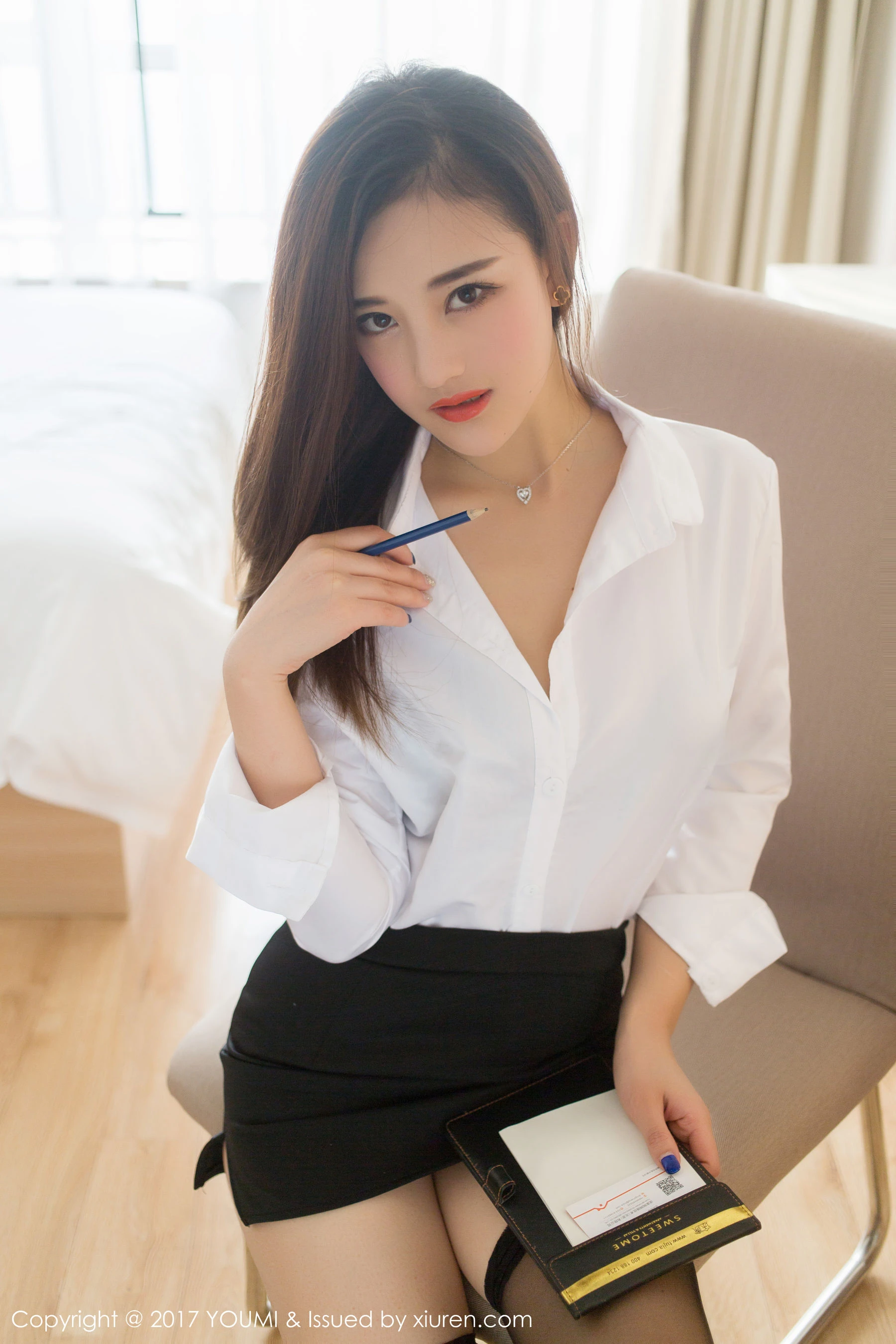 娜娜TINA《黑丝OL诱惑+学生装》 尤蜜荟 VOL.087