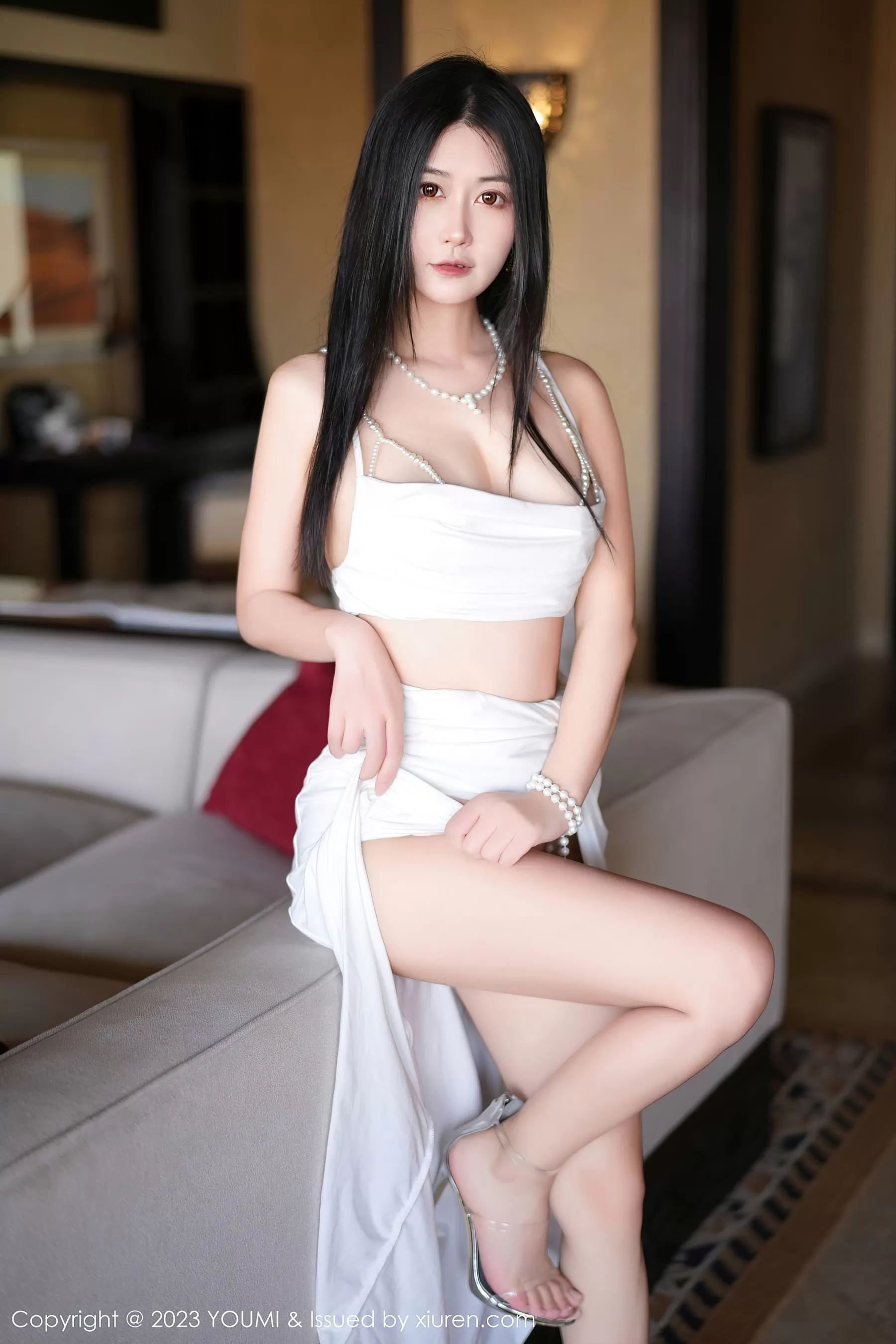 尤蜜荟 VOL.971 laura阿姣 长裙美腿 [79P]
