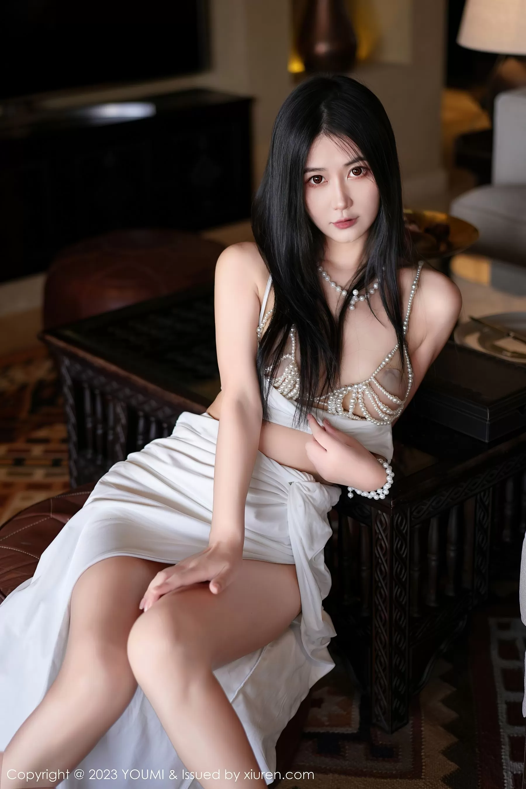 尤蜜荟 VOL.971 laura阿姣 长裙美腿 [79P]