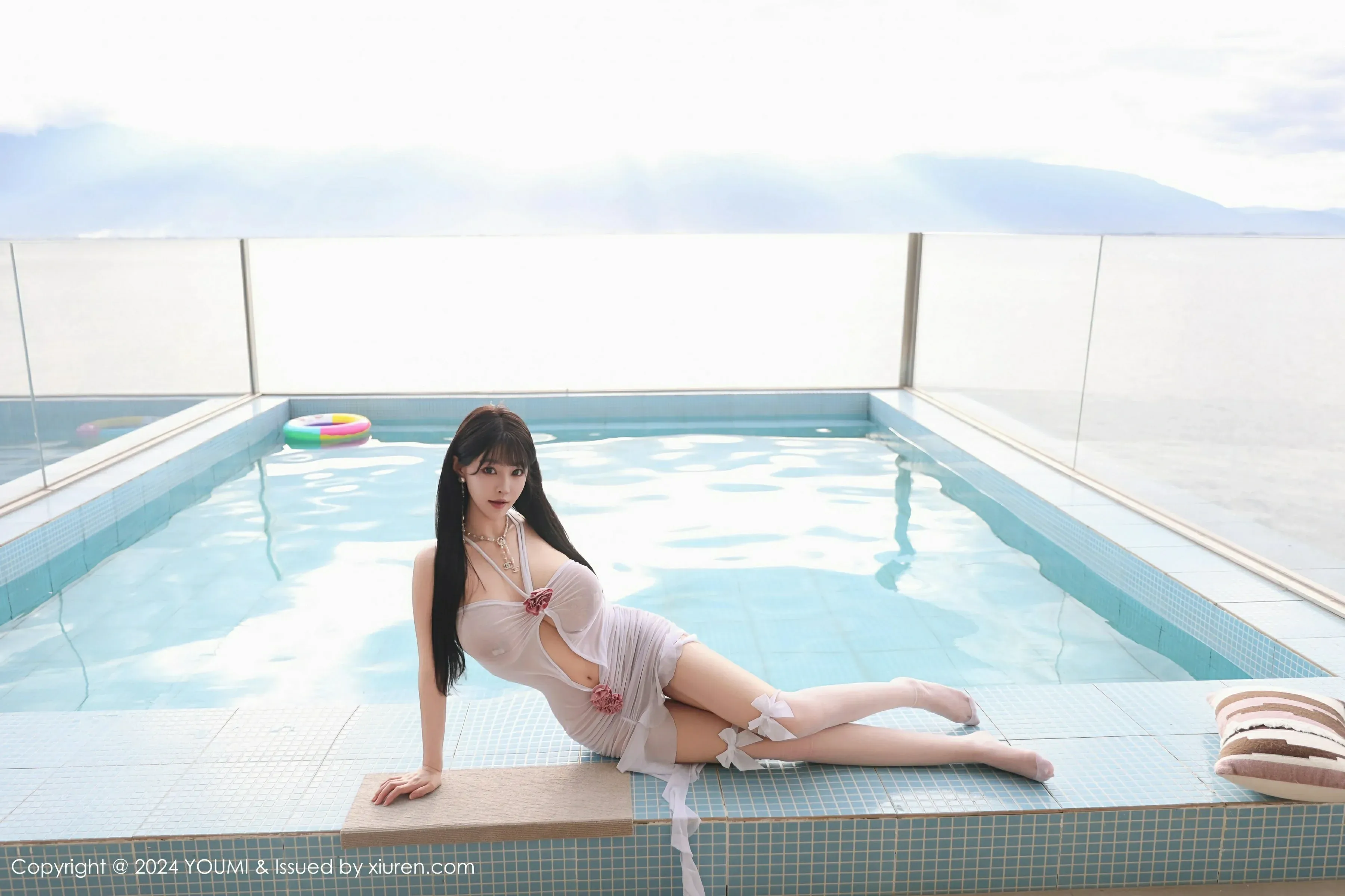 尤蜜荟 VOL.1097 心上可Flora [56P]